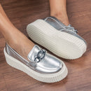 Mocassim Feminino GuGi com Sola Alta Metalizada – Estilo, Conforto e Poder em um Só Calçado!
