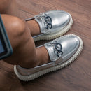 Mocassim Feminino GuGi com Sola Alta Metalizada – Estilo, Conforto e Poder em um Só Calçado!