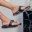 Sandália Flat Mary Metalizada GuGi  – Leveza, Estilo e Sofisticação em Cada Passo!